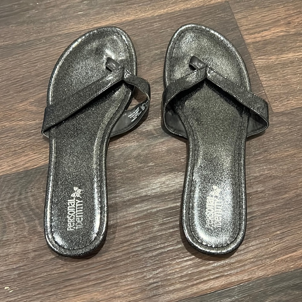 Personal Identity Sparkly Black Flip Flops Women’s Size 10